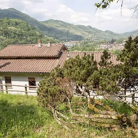 5 Bedroom Holiday Σπίτι διακοπών Borgo a Mozzano